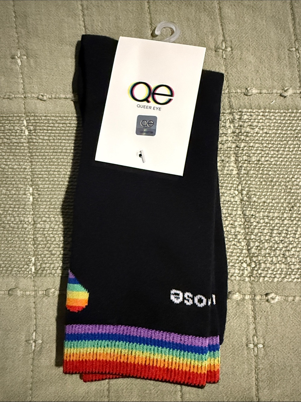 5/$25 QE Black Crew Socks with Rainbow Accent “choose kindness” NWT